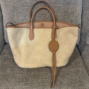 NEW OFFERS WELCOMED Polo Ralph Lauren Cream Shearling medium Bellport Tote